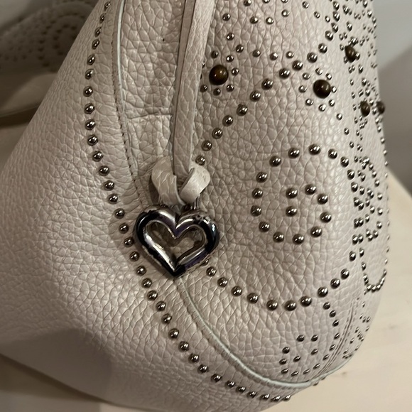 Off-white Brighton leather shoulder bag with silver stud detail - Picture 3 of 15